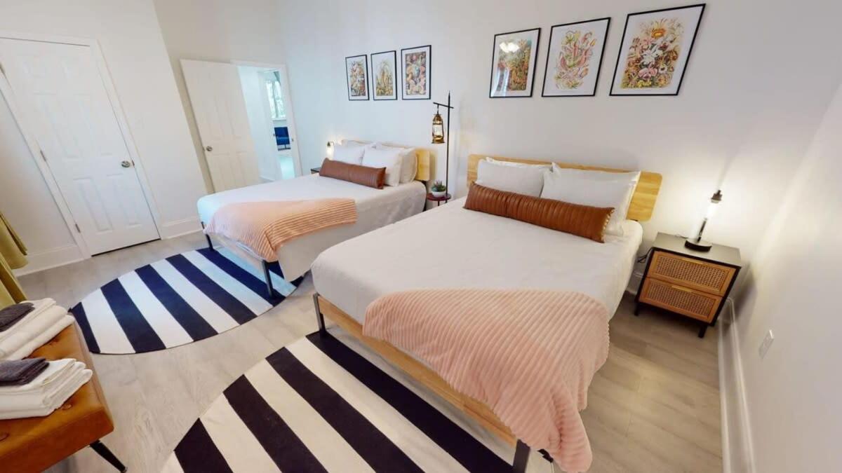 Sunny 5bed W Parking And Direct Streetcar Access Holiday home *