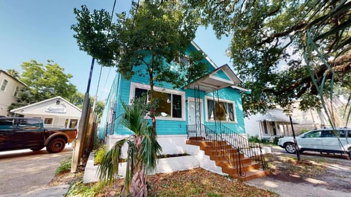 Sunny 5bed W Parking And Direct Streetcar Access