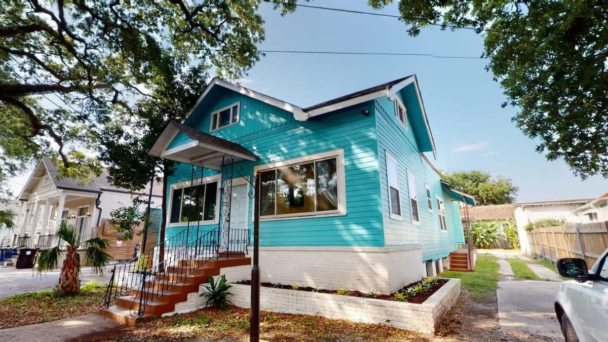 Sunny 5bed W Parking And Direct Streetcar Access Holiday home New Orleans